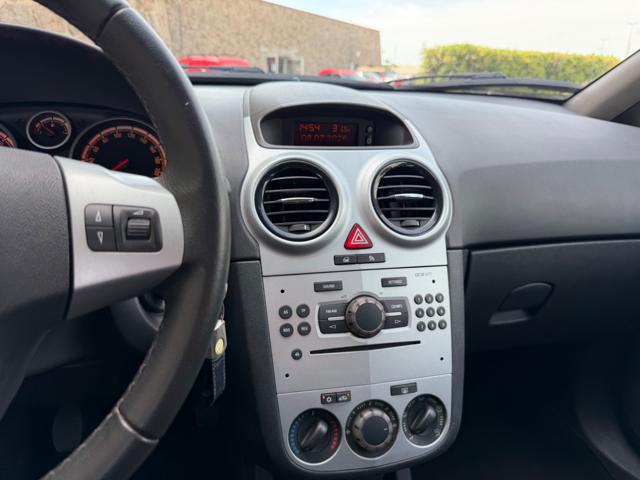 OPEL Corsa usata, con Servosterzo