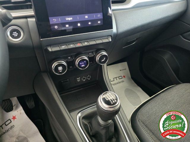 RENAULT Captur usata, con USB
