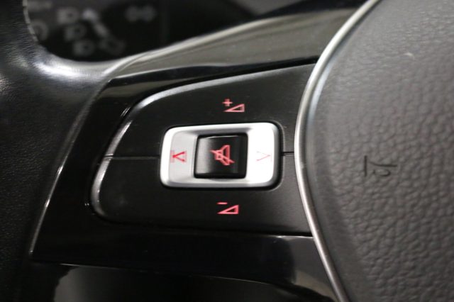 VOLKSWAGEN up! usata, con Telecamera per parcheggio assistito