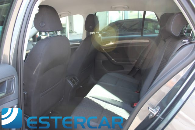 VOLKSWAGEN Golf usata, con Touch screen