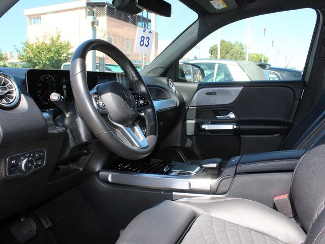 MERCEDES-BENZ GLB 200 usata, con Climatizzatore