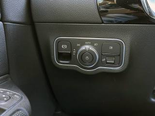 MERCEDES-BENZ GLA 200 usata, con Controllo automatico clima