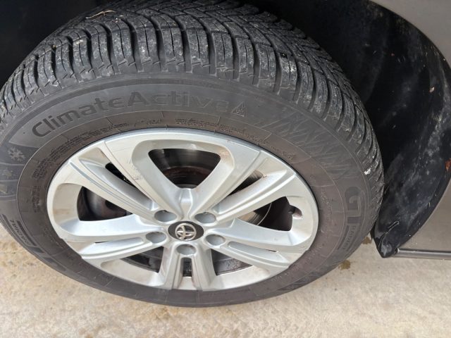 TOYOTA Proace City usata, con Sensori di parcheggio anteriori