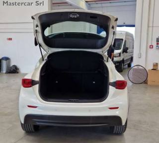 INFINITI Q30 usata, con Airbag Passeggero