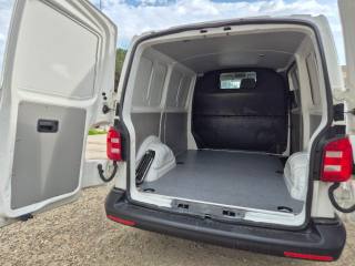 VOLKSWAGEN Transporter usata, con Servosterzo