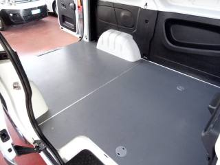 RENAULT Trafic usata, con Lettore CD