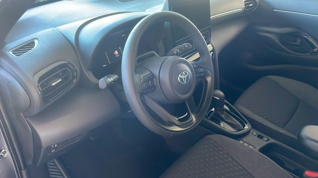 TOYOTA Yaris Cross usata, con ESP