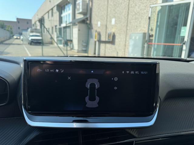 PEUGEOT 2008 usata, con Controllo automatico clima