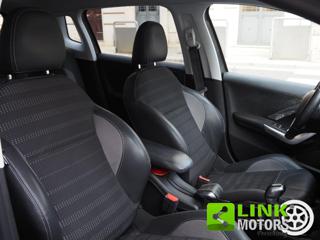 PEUGEOT 2008 usata, con Sedile posteriore sdoppiato