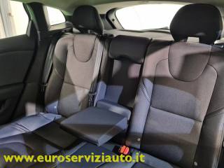 VOLVO V40 Cross Country usata 36