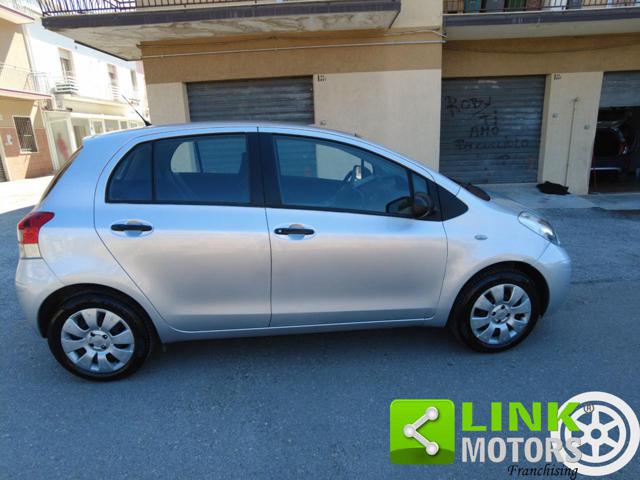 TOYOTA Yaris usata 12
