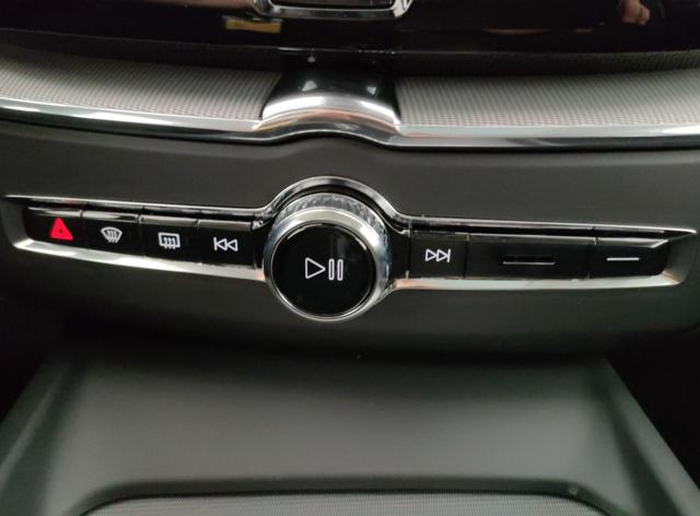 VOLVO XC60 usata, con Sedile posteriore sdoppiato