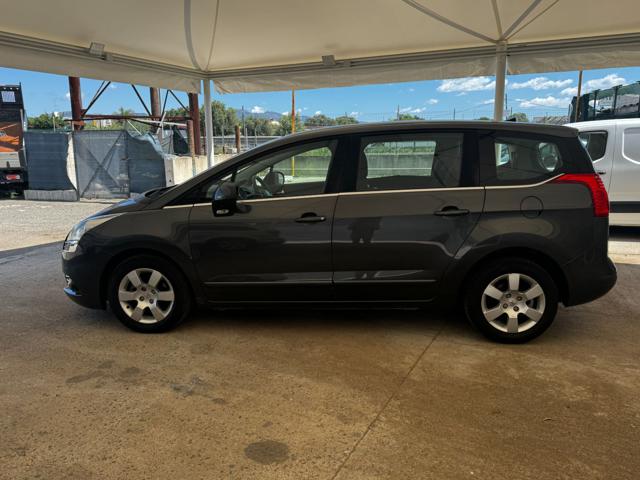 PEUGEOT 5008 usata, con Airbag laterali
