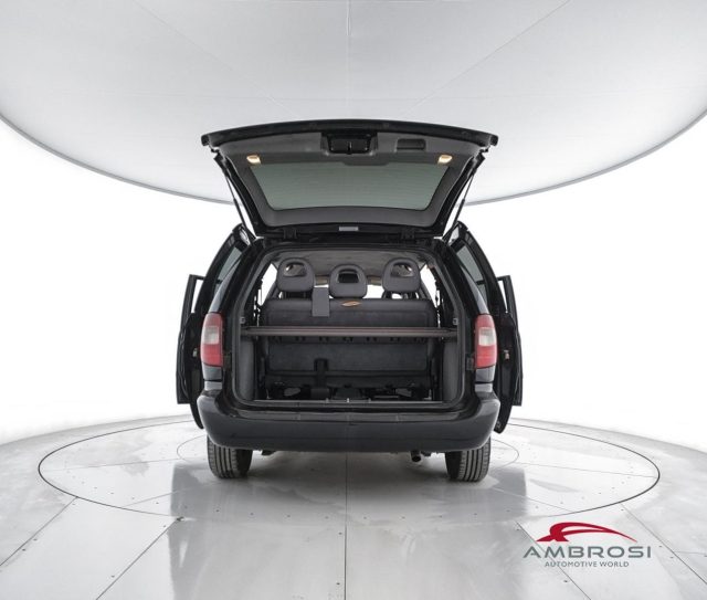 CHRYSLER Voyager usata 6