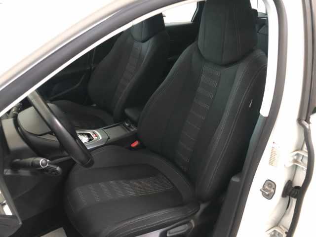 PEUGEOT 308 usata, con Climatizzatore automatico, 2 zone
