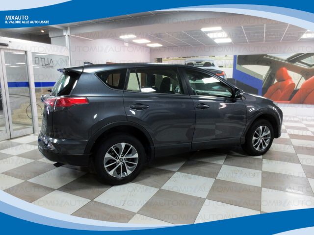 TOYOTA RAV 4 usata, con Airbag