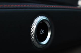 MASERATI Grecale usata, con Hill holder