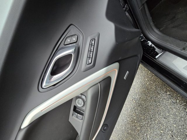 CHEVROLET Camaro usata, con Autoradio