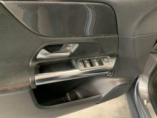 MERCEDES-BENZ GLA 200 usata, con Luci diurne