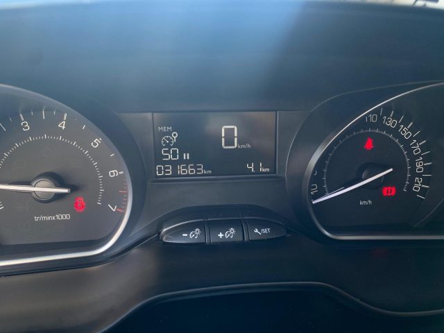 PEUGEOT 2008 usata, con Servosterzo