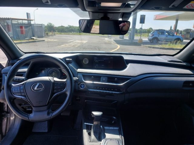 LEXUS UX 250h usata, con Controllo trazione