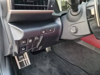 LEXUS RC 300h usata, con ESP