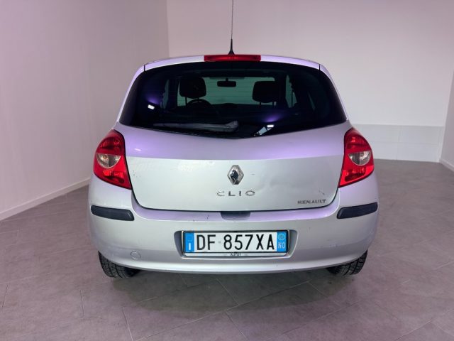 RENAULT Clio usata 8