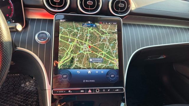 MERCEDES-BENZ C 220 usata, con Sedili sportivi