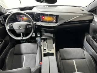 OPEL Astra usata, con Interni in pelle