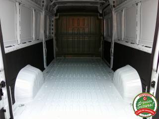 PEUGEOT Boxer usata, con Bracciolo