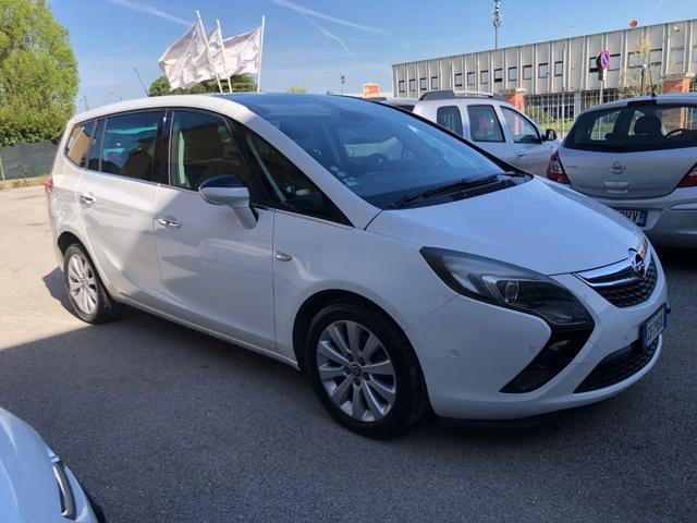 OPEL Zafira Tourer usata, con Alzacristalli elettrici