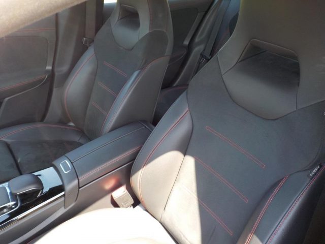 MERCEDES-BENZ CLA 200 usata, con USB