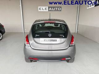 LANCIA Ypsilon usata, con Autoradio