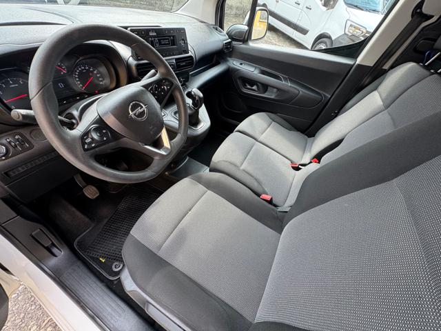 OPEL Combo usata, con Controllo automatico clima