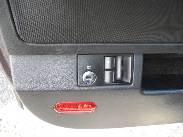 VOLKSWAGEN New Beetle usata 29