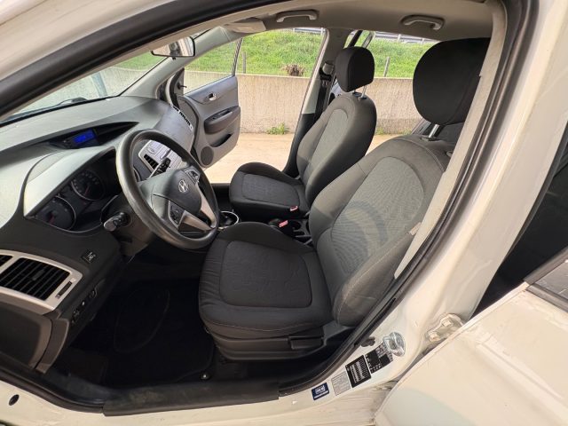 HYUNDAI i20 usata, con Volante in pelle