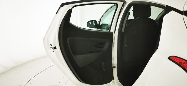 LANCIA Ypsilon usata 34