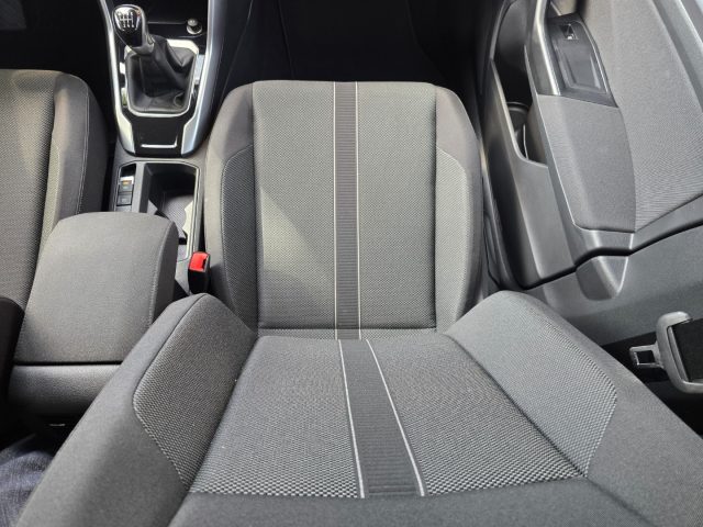 VOLKSWAGEN T-Roc usata, con Climatizzatore automatico, 2 zone
