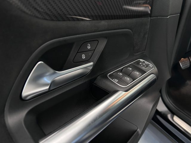 MERCEDES-BENZ GLA 200 usata, con Cruise Control