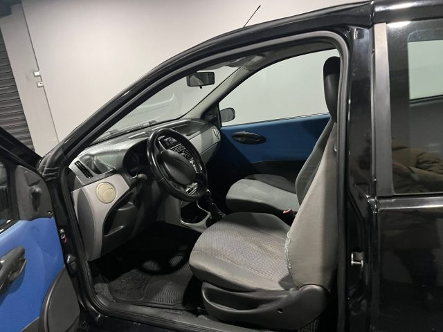 FIAT Punto usata, con Autoradio