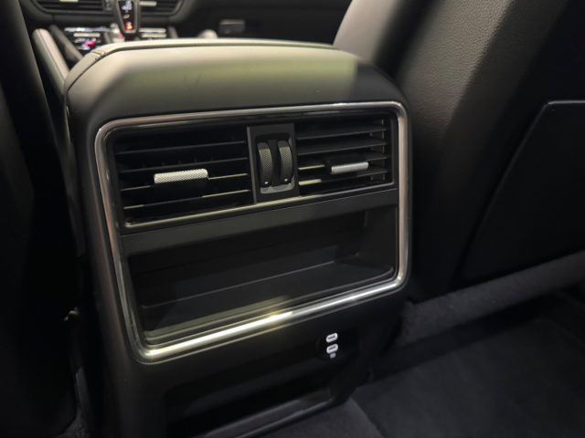 PORSCHE Cayenne usata, con Servosterzo
