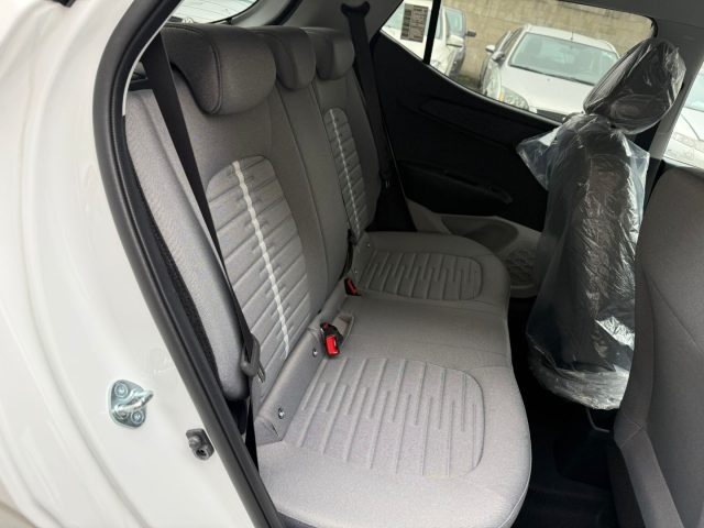 HYUNDAI i10 usata 28