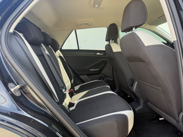 VOLKSWAGEN T-Roc usata 26