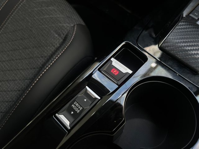 PEUGEOT 208 usata, con Sistema di navigazione