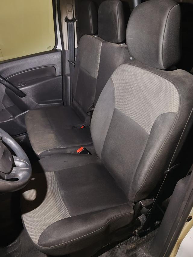 RENAULT Kangoo usata, con Servosterzo