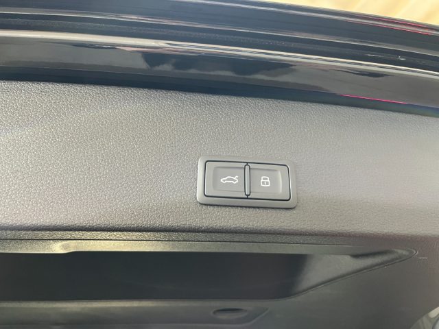 AUDI Q2 usata, con Park Distance Control