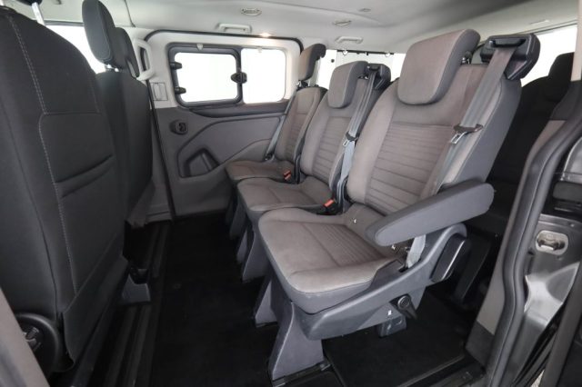 FORD Tourneo Custom usata 3
