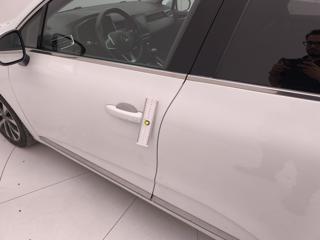 RENAULT Clio usata, con Telecamera per parcheggio assistito