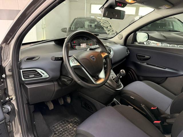 LANCIA Ypsilon usata, con Autoradio