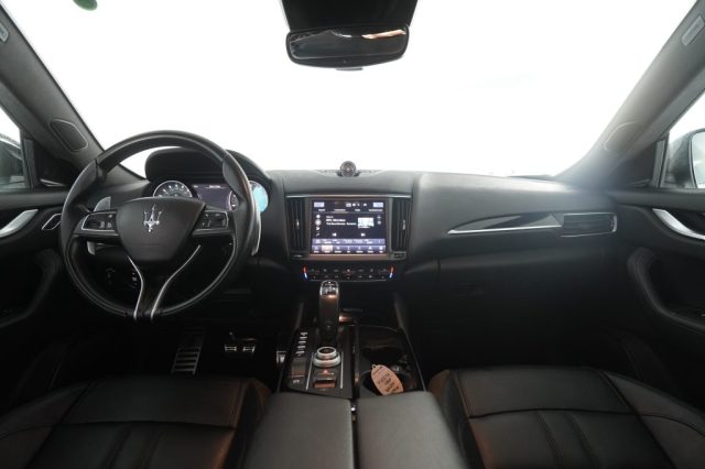 MASERATI Levante usata 10